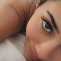 Julia Pozatto Çıplak