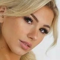 Julie Ambrose Çıplak