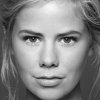 Julie Zangenberg Çıplak