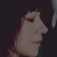 Julienne Hanzelka Kim Çıplak
