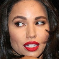 Jurnee Smollett Çıplak