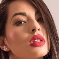 Karla Bustillos Çıplak