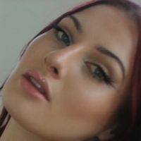 Kat Cadence Çıplak