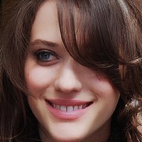 Kat Dennings Çıplak