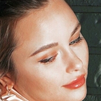 Kat Ramdeen Çıplak