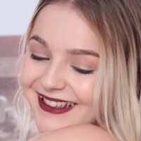 Kat Soles Çıplak