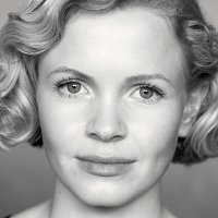 Kate Phillips Çıplak