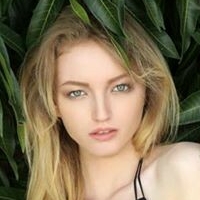 Katherine Konlin Çıplak