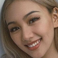 Kathy Zheng Çıplak