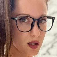 Katie J Çıplak
