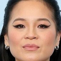 Kelly Marie Tran Çıplak