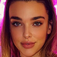 Kendall Vertes Çıplak