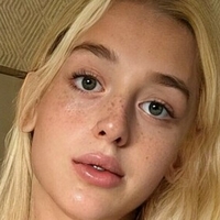 kenziereena Çıplak