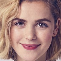 Kiernan Shipka Çıplak