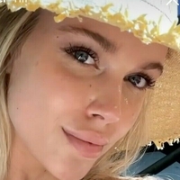 Kim Dammer Çıplak