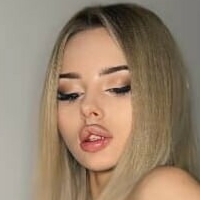 kriss_tinaaa Çıplak