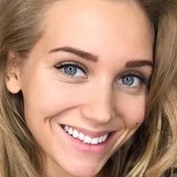 Kristina Asmus Çıplak