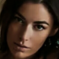 Krystal Aranyani Çıplak