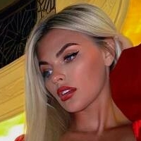 Lady Emily Çıplak
