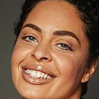 Laila Petrone Çıplak