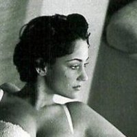 Lale Karci Çıplak
