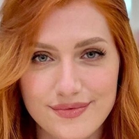 Lara Loft Çıplak