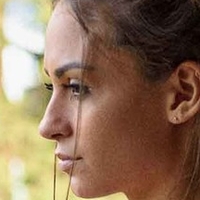 Larissa Flores Çıplak
