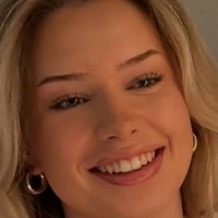 Larysa Salomea Çıplak