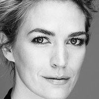 Laura Bach Çıplak