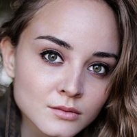 Laura Bilgeri Çıplak