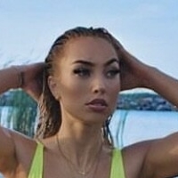 Laura Hummer Çıplak