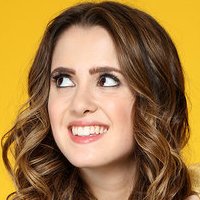 Laura Marano Çıplak