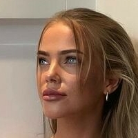 Laura Rypa Çıplak