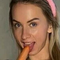 Laura Smile Çıplak