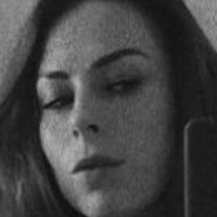Laura W. Çıplak