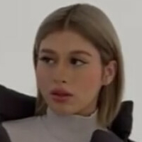Laurimfgarciaa Çıplak