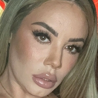 laycieslit Çıplak