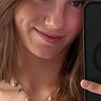Lea Viktoria Çıplak