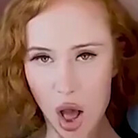 Lenina Crowne Çıplak