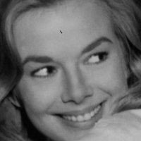 Leslie Parrish Çıplak