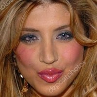 Leyla Razzari Çıplak