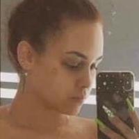 Lili Laskai Çıplak