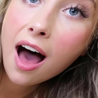 Lily Daisy Phillips Çıplak