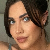 Lily Emilia Çıplak