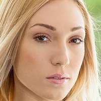 Lily Labeau Çıplak