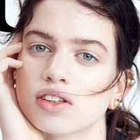Lily McMenamy Çıplak