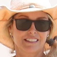 Linda Holliday Çıplak