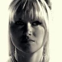 Lisa Marie Newmyer Çıplak