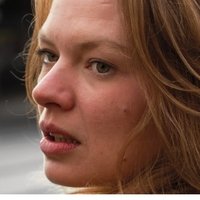 Lise Wolle Çıplak
