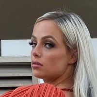 Liv Morgan Çıplak